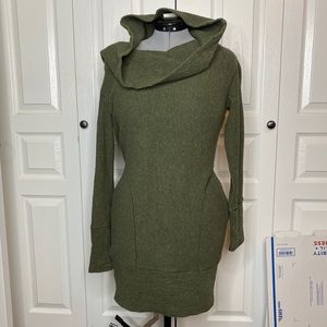 Lululemon Call for Cozy Dress Forrest Green Sz 6
